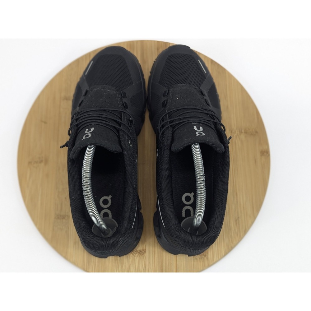 On - Picture 8 of 10